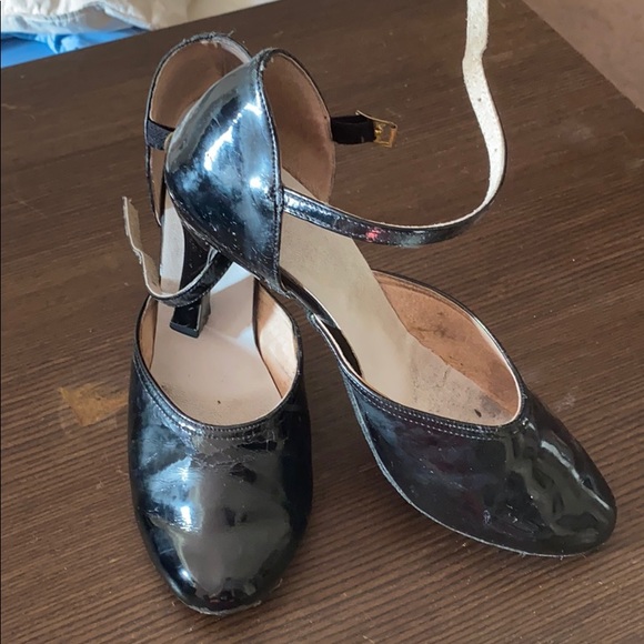 Dance shoes - Picture 2 of 5